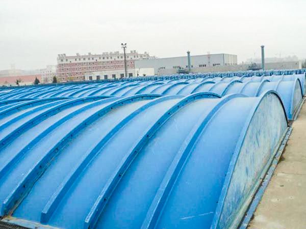 为什么污水池膜结构加盖的抗腐蚀性相比其他加盖方式好些呢?